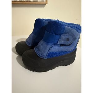 The North Face Alpenglow II Snowboots - Size 9